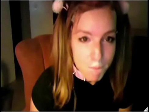 Webcam Teem Creams On Own Face