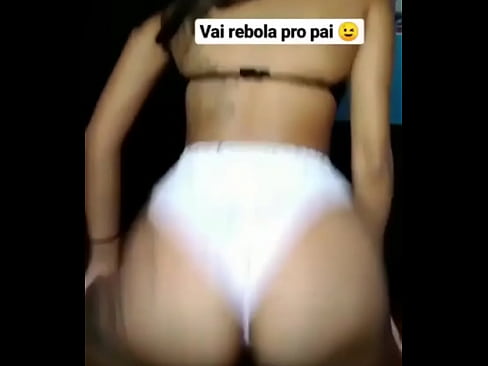 Morena dançando