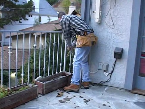 Amazing Girls Sucking The Carpenter