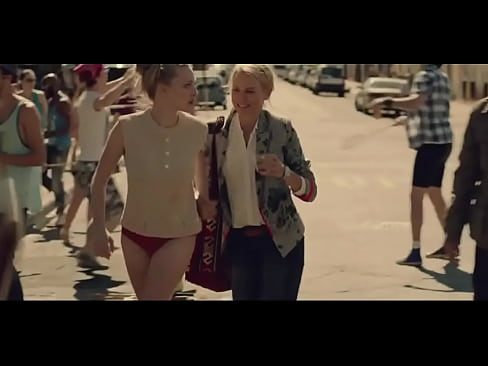 Amanda Seyfried in While We're Young