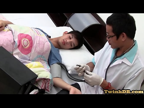 Slim Asian patient barebacked his medic for jizz