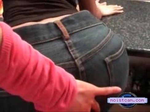 [moistcam.com] Lesbian whores love their holes stretched! [free xxx cam]