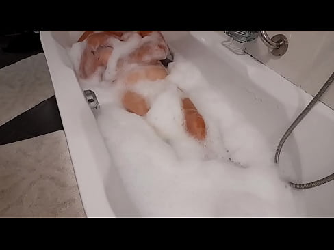 Sexy Foamy bath play