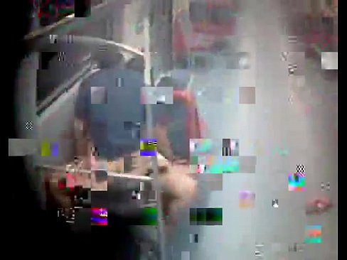 Vídeo flagra casal fazendo sexo em trem em SP (Realmente sem tarja)   Videolog  calangopreto2