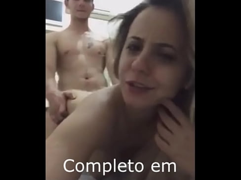 Amiga safada da faculdade me deu depois da festa