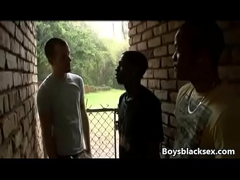 Black Gay Muscular Man Fuck WHite Skinny Boy 04