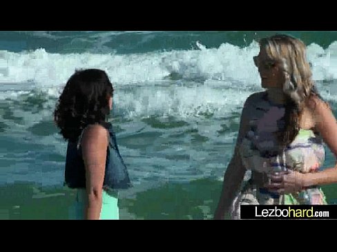 Horny Lesbo Teen Girls (Shae Summers & Brianna Oshea) Make Love On Cam video-24
