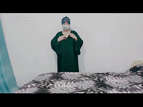 Hot Muslim Girl Fingering in Hijab