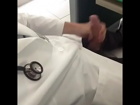 enfermeiro no consultorio