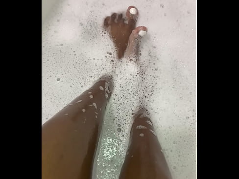 Ebony bubbles and feet