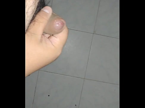 Masturbándome alguien quiere?