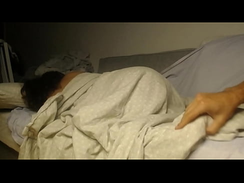 Could STEPSON really Crawl under the Blanket&Cum in STEPMOM at Night?