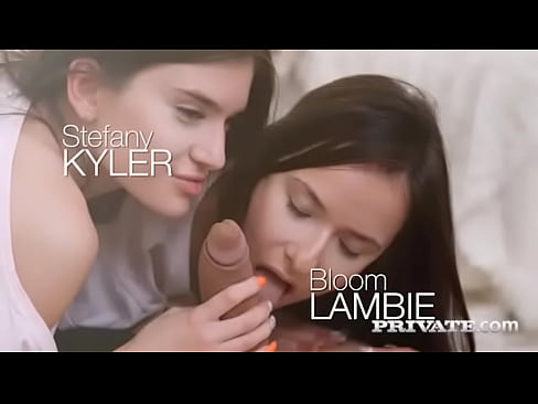 Stefany Kyler and Bloom Lambie, Improvised Threesome