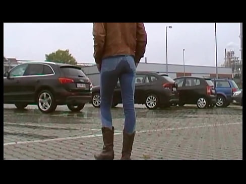 pissing in jeans in public