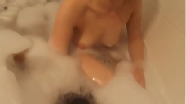 Boyfriend worship girlfriends feet while bathing