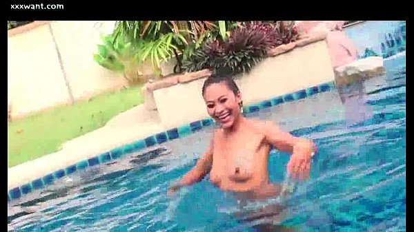 Sensual ladyboy tasting hard hammer at pool