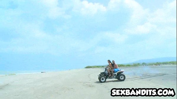 03 Fucking hot ass latina at the beach 2