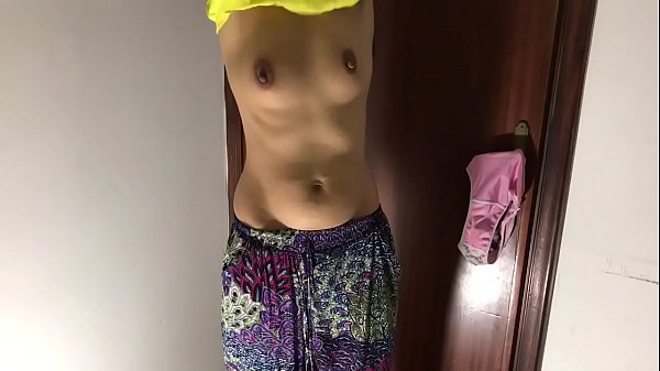 indian girl use toy in pussy