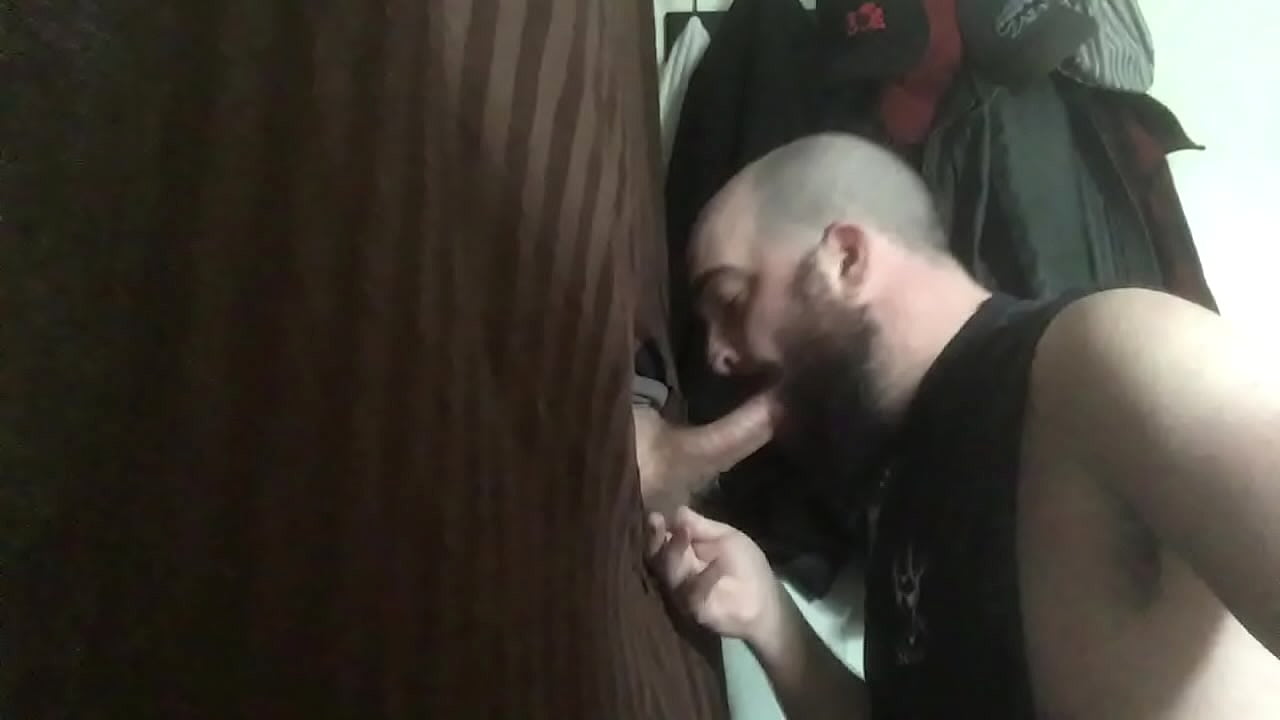 Sucking off married guy at private gloryhole