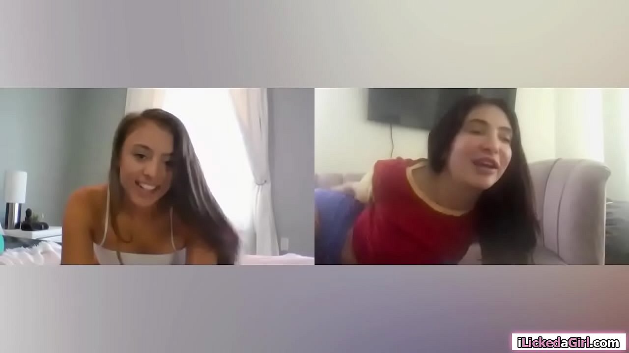 2 teen bestfriends fisting and fucking their ass with a big dildo