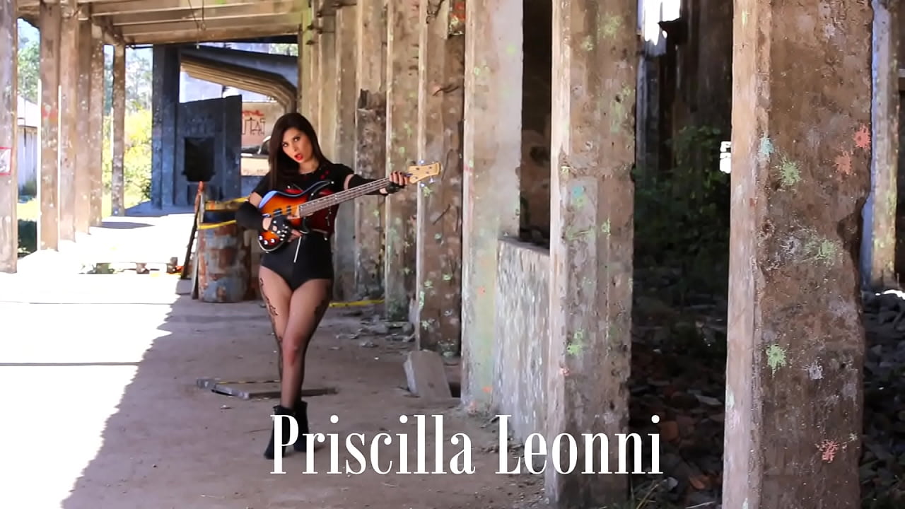 making of ensaio priscilla leonni