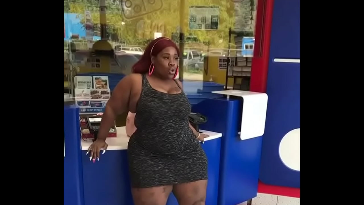 Spice shaking that big ass on the counter at dominoes