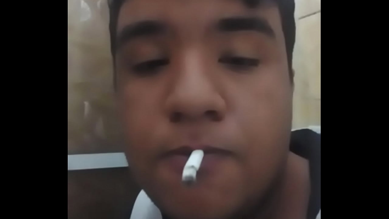 Punheta fumando