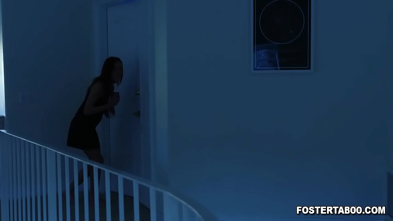 StepDad bangs sexy foster stepdaugther to follow house rules