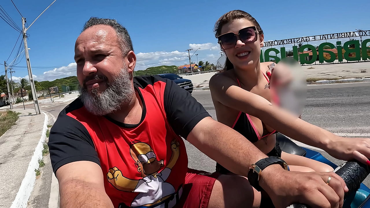 Ma Santos com a Carona do Ted no Buggy na praia do Futuro Ceará