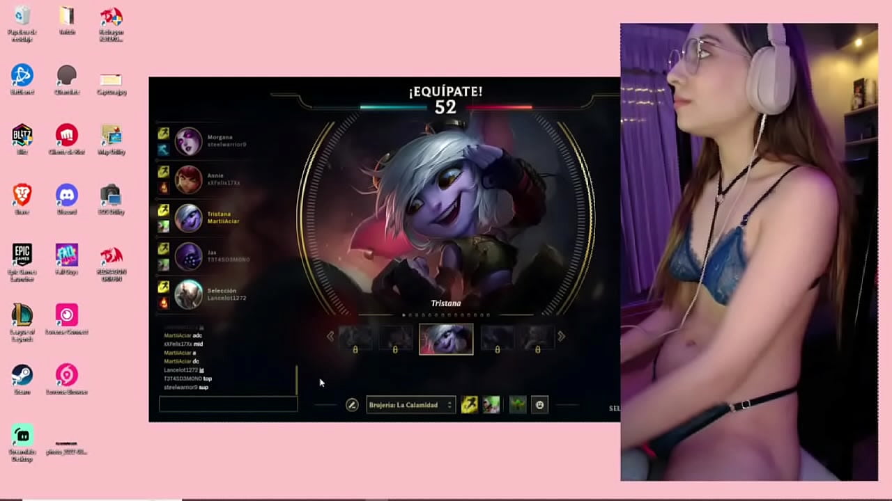 Martina, la chica que hace stream desnuda jugan lol