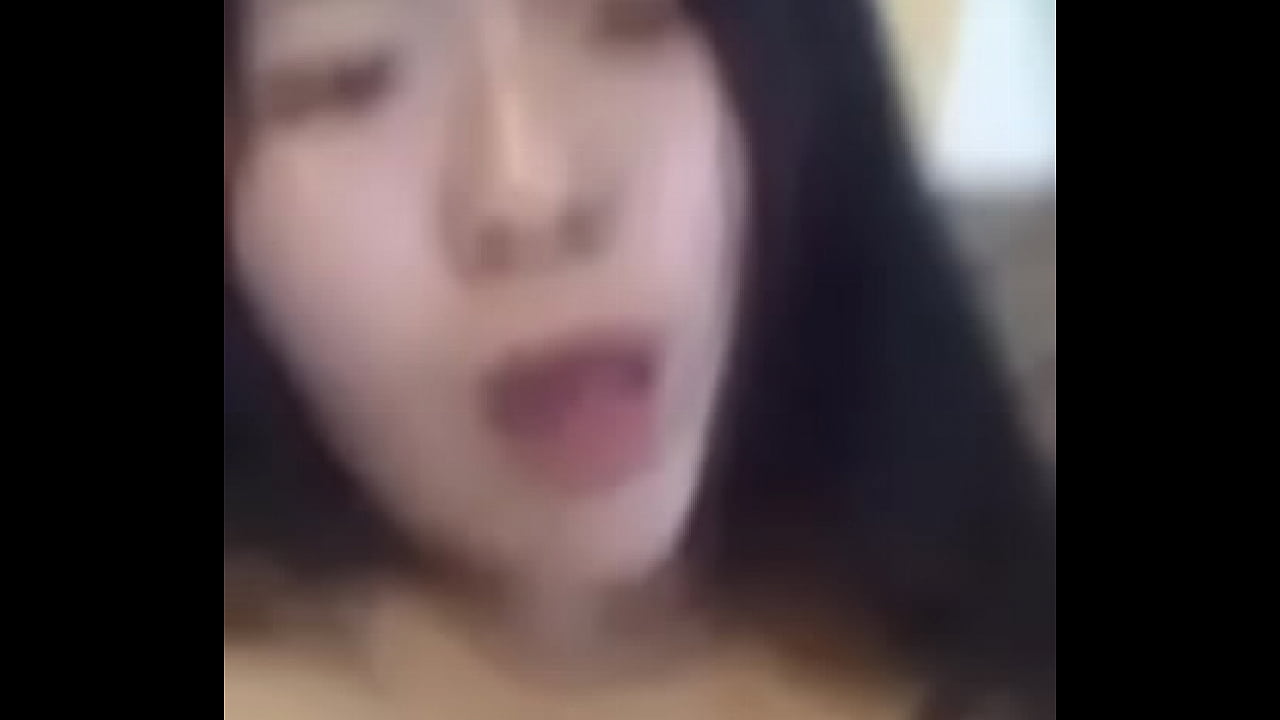 Korean beauty masturbating