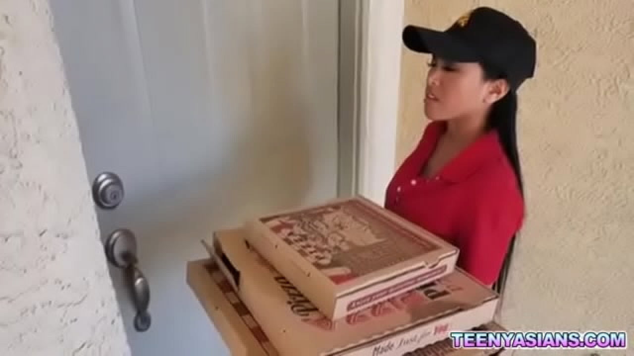 Delivery Girl2.mp4