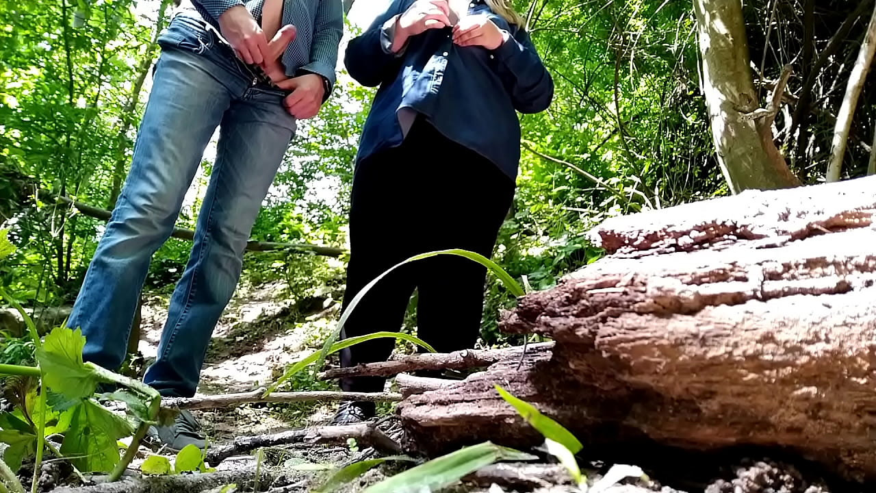 Huge ass hot milf made me cum in nature