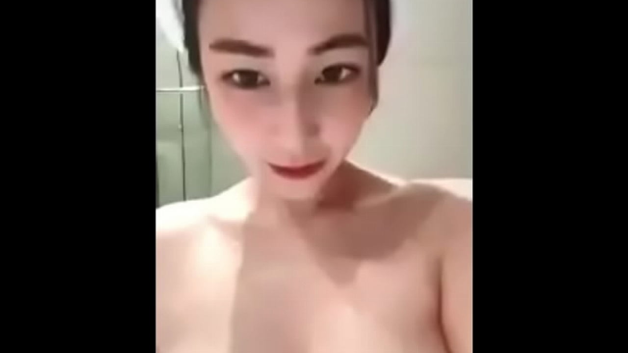 Asian girl show big boobs in the bath
