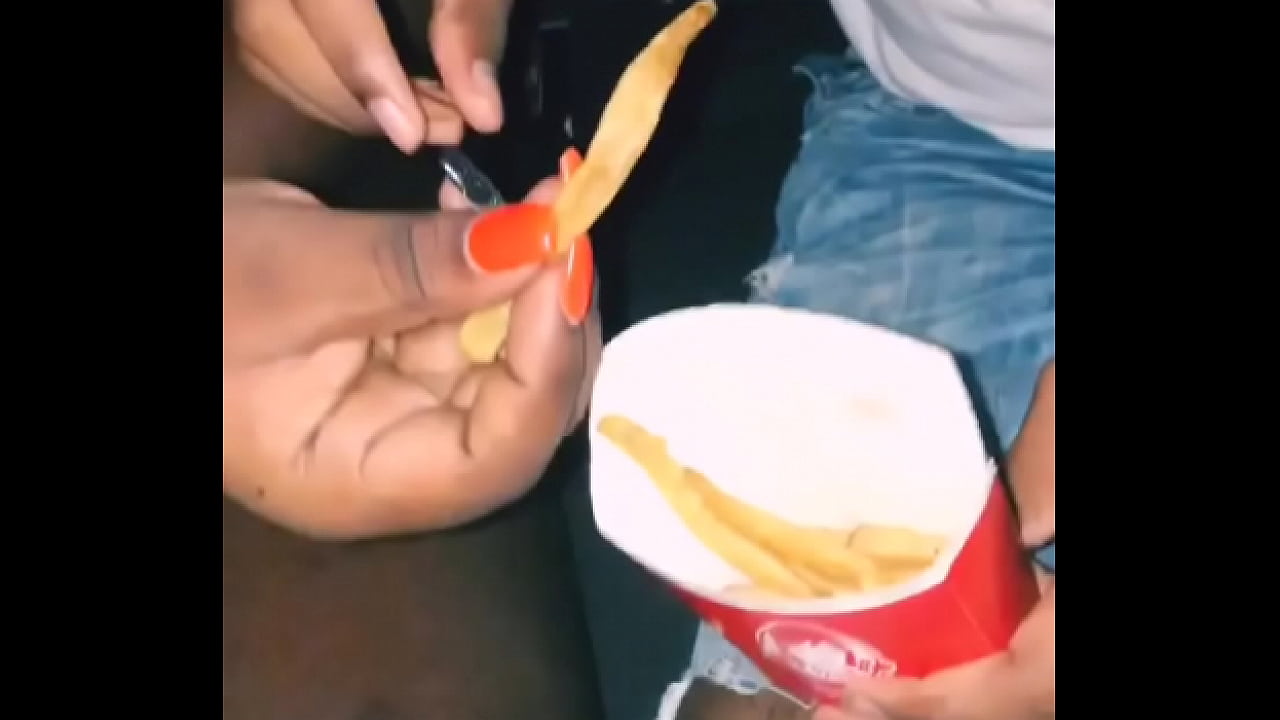 Lilmar Eats a Fry Dipped in Coochie