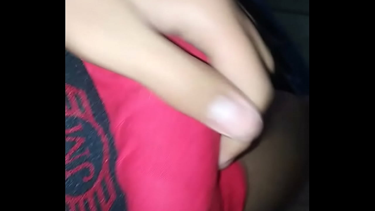 Joven muestra su rica polla para su corta edad