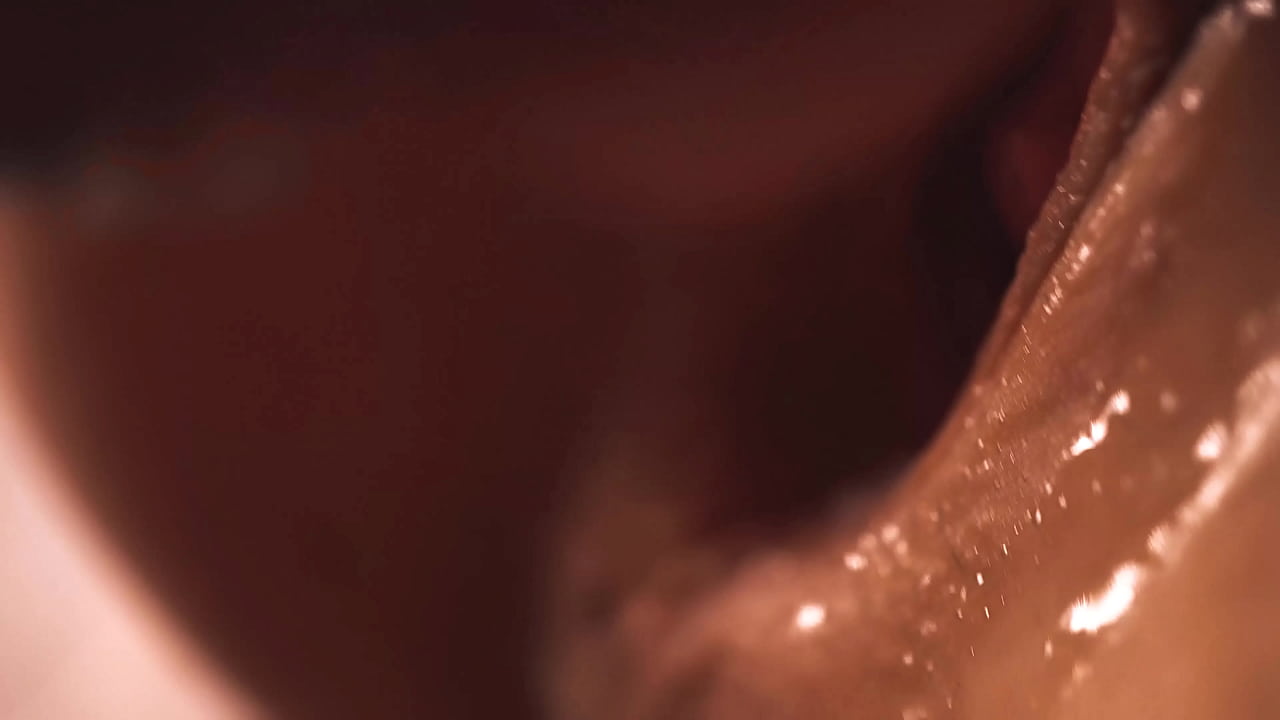 Frictions and creampie in maximum detail on a macro lens