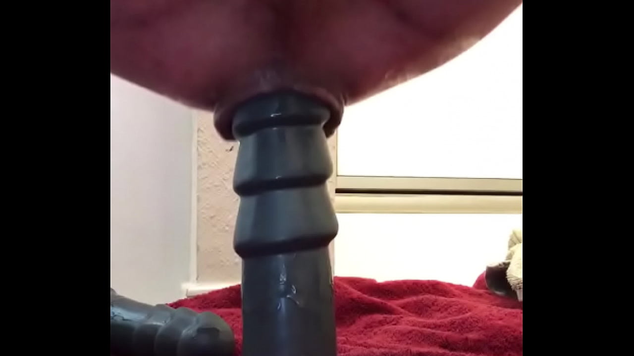 Dildo pounding cum prolapse