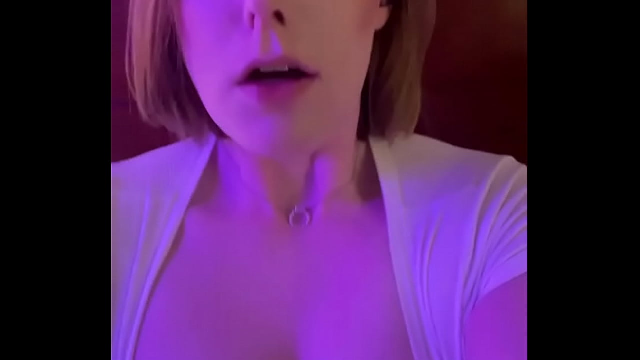 Real wife RoseThorneQOS shows tits and cums