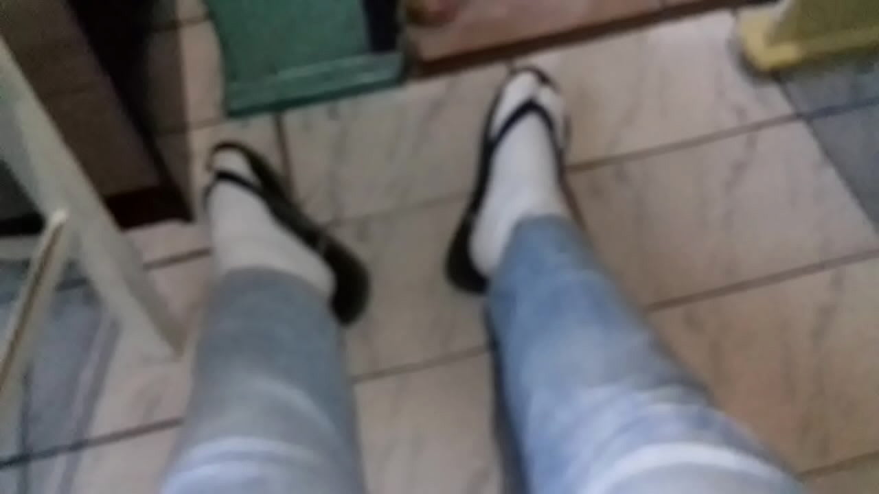 Me excitando de chinelo e meia muito tesão! Ultima parte