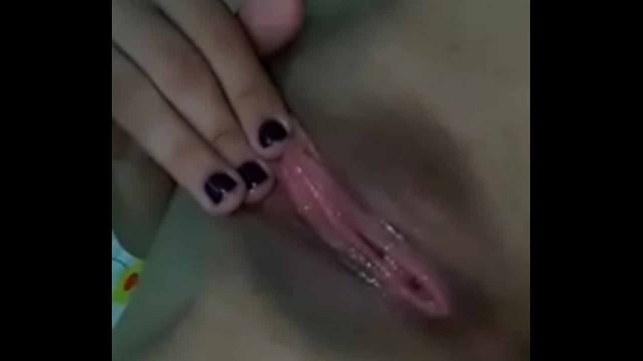Novinha tocando se masturbando