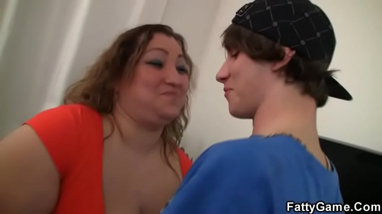 Fat ass plumper picks up him for sex play