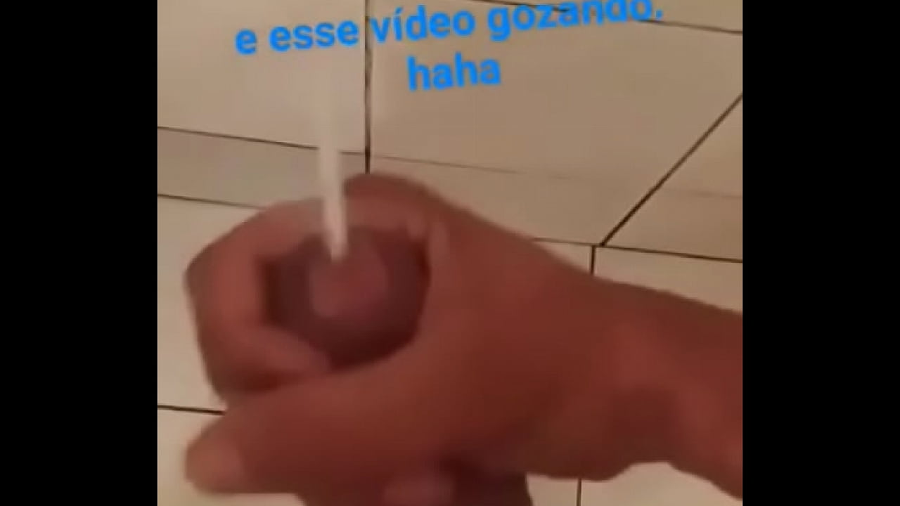 Novinho Gozando gostoso sozinho, pensando no seu cuzinho