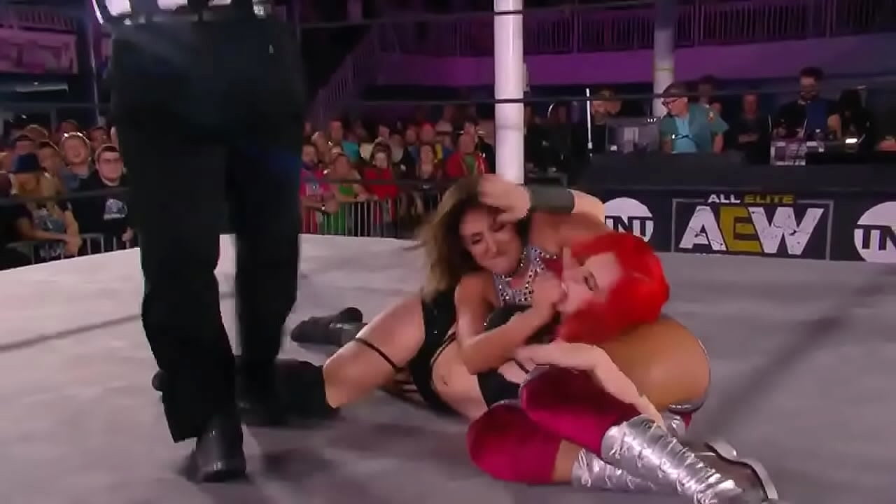 Women Wrestling