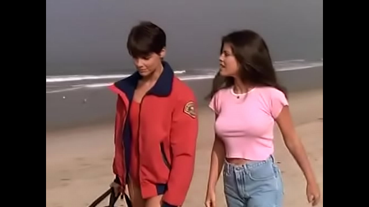 Yasmine Bleeth Baywatch without Bra