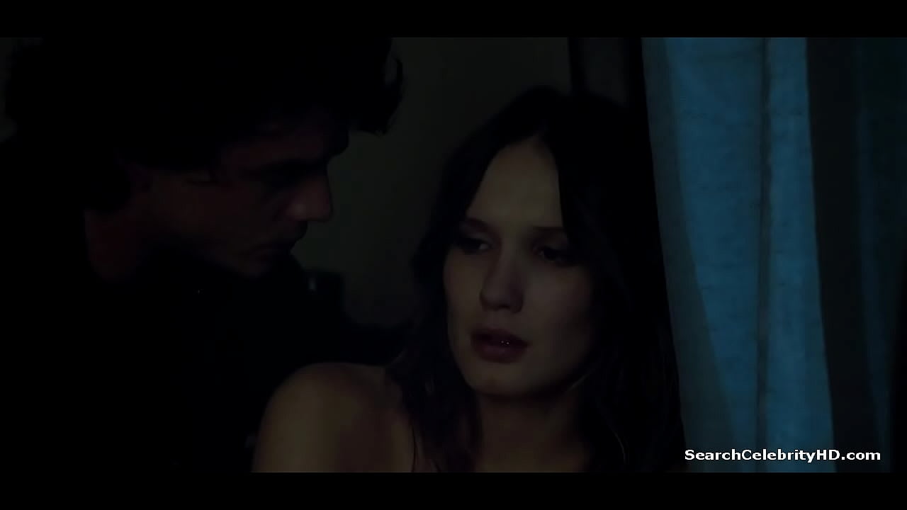 Ana Girardot Les Revenants S02E02 2015