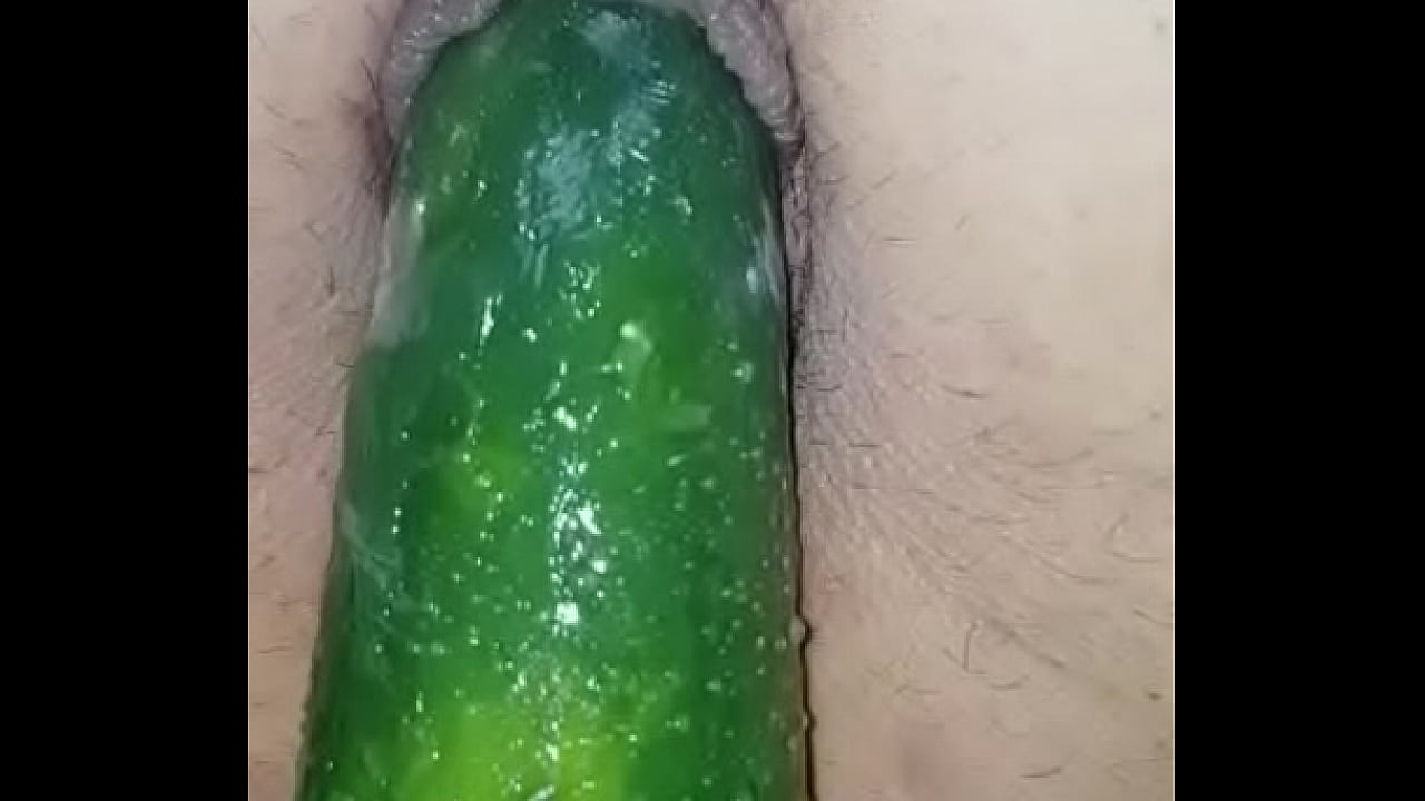 Cucumber and pussy