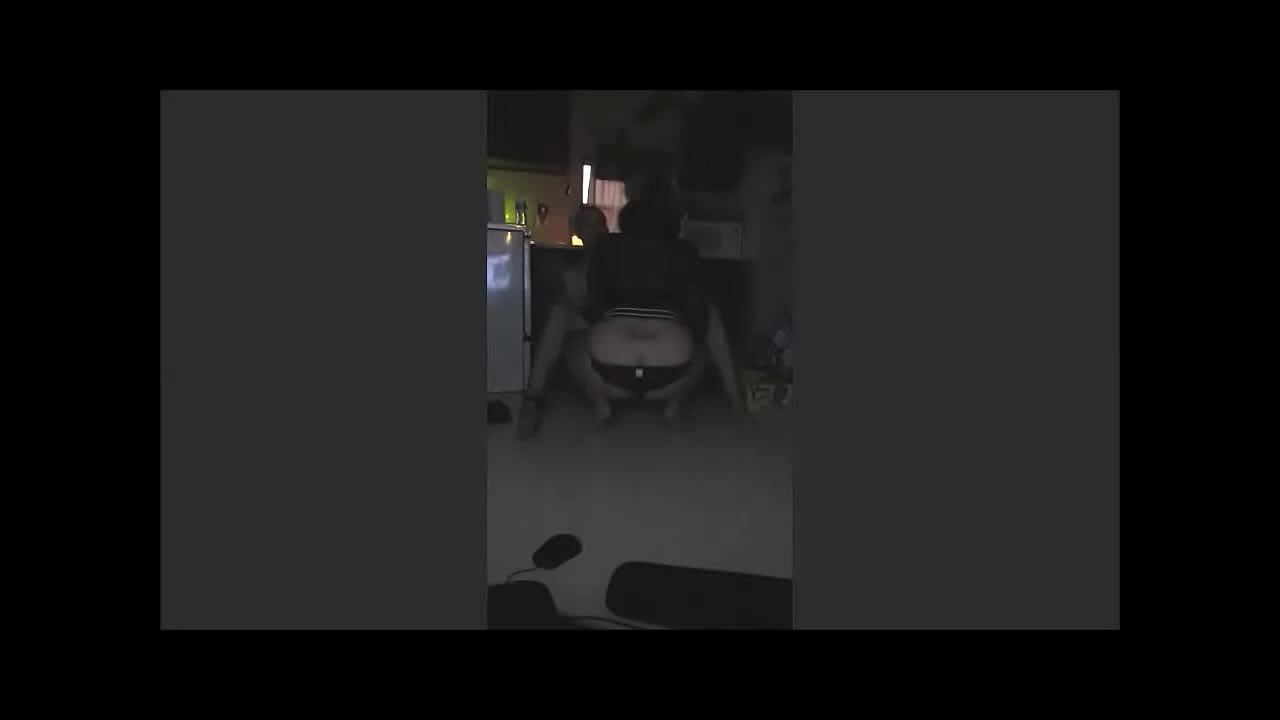 Sexy lapdance!! With perfect ass!!!