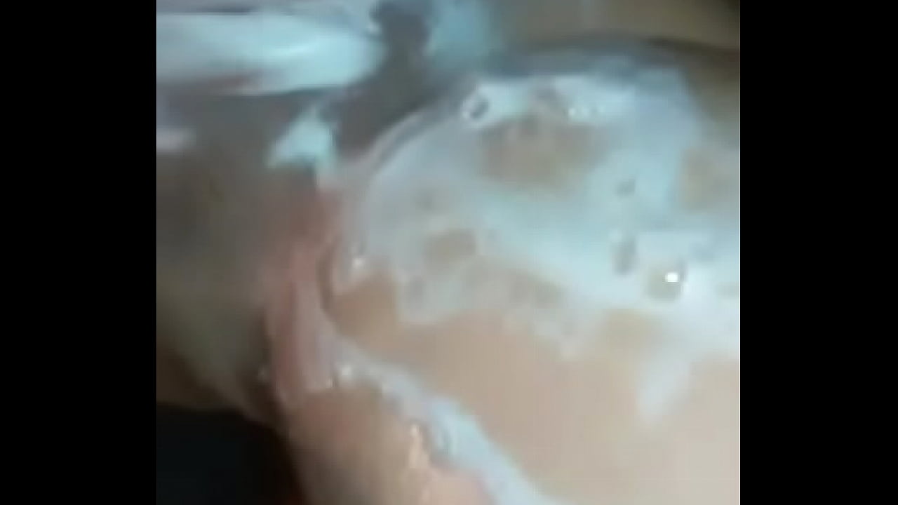 safa shower pussy