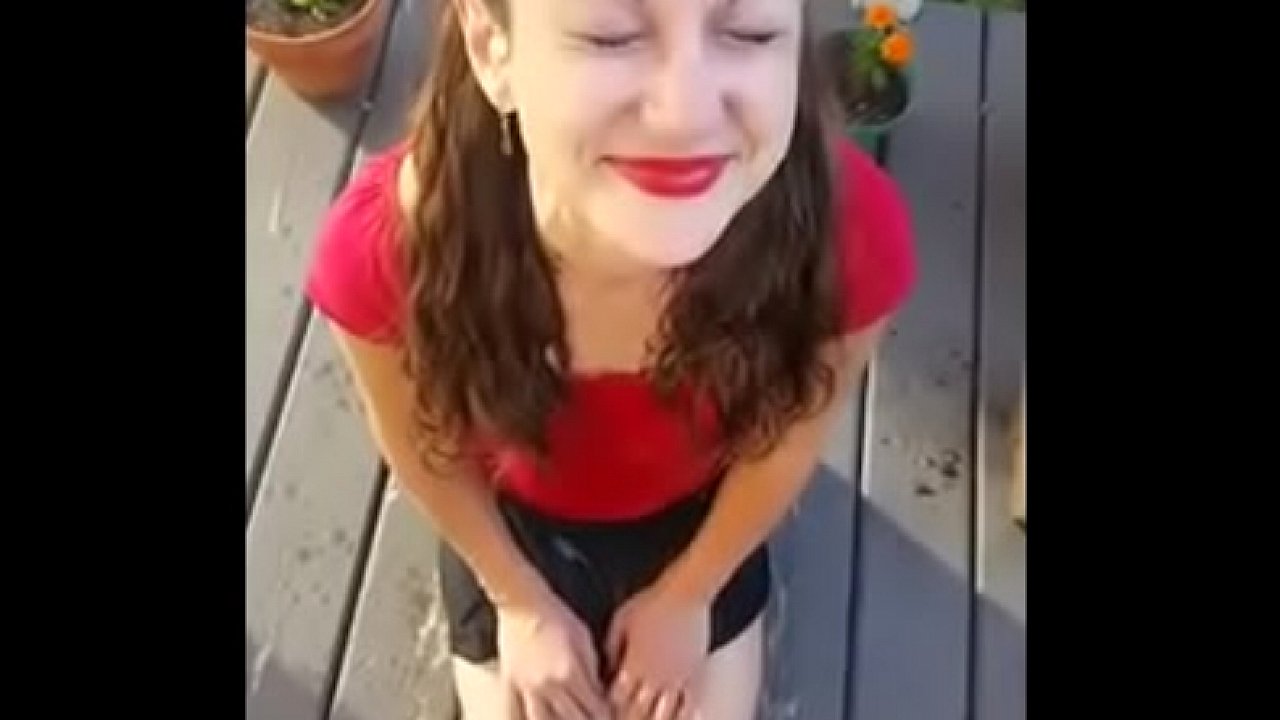 id her please? cute brunette piss and facial